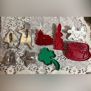 Vintage Cookie Cutters - Tupperware, HRM, and Tin Lot Set